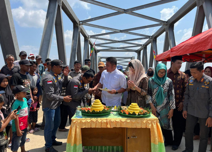 Herman Deru Hadiri Syukuran Jembatan Penghubung Antar Kabupaten