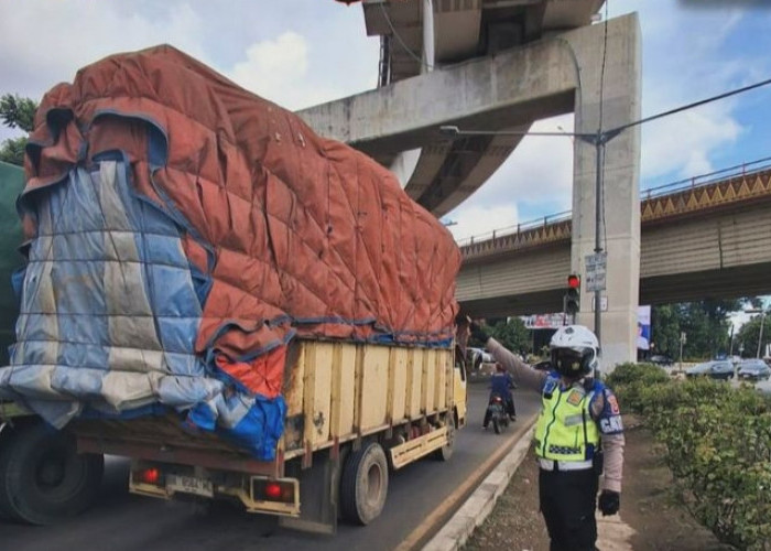 Puluhan Truk ODOL Terjaring Razia Satlantas Polrestabes Palembang 