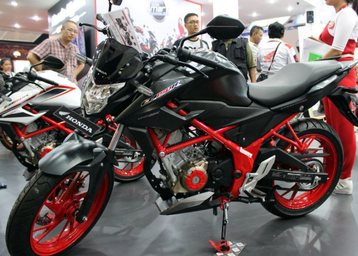 Honda CB150 Streetfire Masih Jadi Idola Remaja Zaman Now: Desain Layak Motor Sport, Segini Harga Terbarunya!