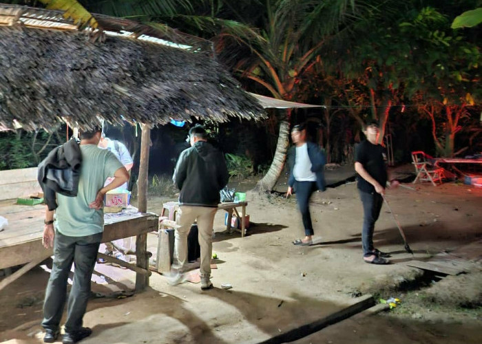 Pengedar Narkotika di Sekonjing Diamankan, Satres Narkoba Polres Ogan Ilir Bongkar dan Bakar Lapak Meresahkan