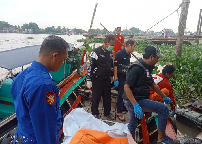 Mayat Pria Ditemukan Mengapung di Perairan Sungai Musi Palembang 