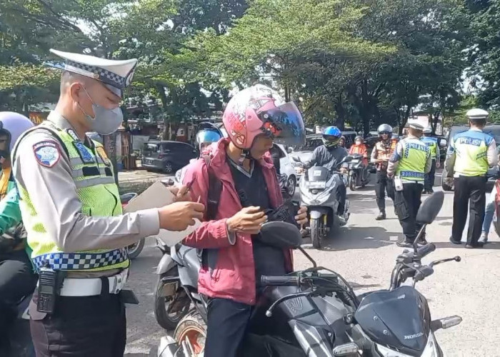 Operasi Keselamatan Musi di SU 2 Palembang, Tindak 30 Kendaraan Melanggar, Knalpot Brong hingga Bonceng 3