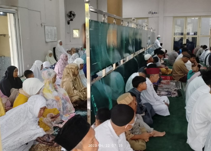 Salat Ied di Masjid Nurul Islam Villa Gardena 4 Palembang, Bilal Polisi, Imam Khatib Hafiz Quran
