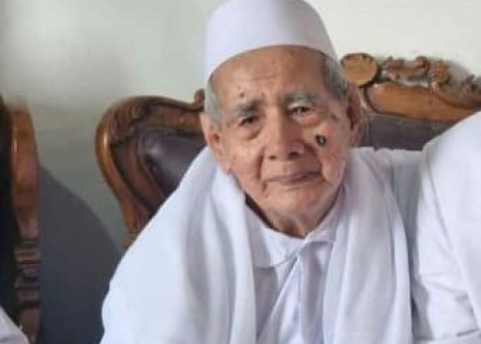 Innalillahi, Alhabib Ahmad bin Ali bin Abubakar Alkaf Wafat, Majelis Talim Darul Mustofa Palembang Berduka