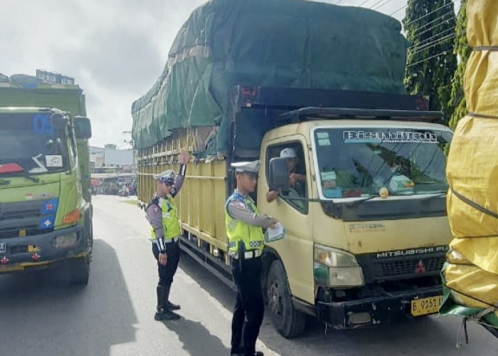 Banyak Kendaraan ODOL, Satlantas Polres Ogan Ilir Gencar Lakukan Patroli dan Keluarkan Surat Tilang