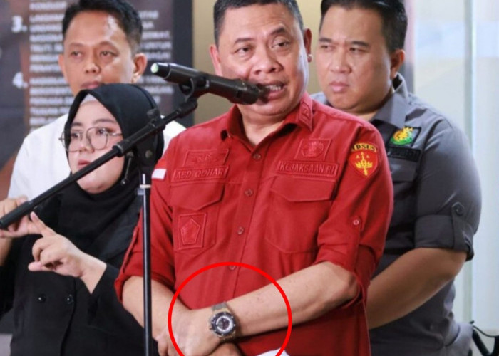 Usai Jebloskan Tom Lembong ke Penjara, Jaksa Abdul Qohar Dicurigai Kenakan Jam Tangan Seharga Rp 1,1 Miliar