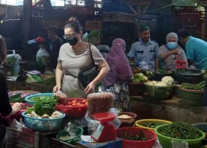 Pedagang Minta PD Pasar Kelola Pasar, Bukan Pihak Ketiga, Pedagang Pasar Kuto Menolak Relokasi 