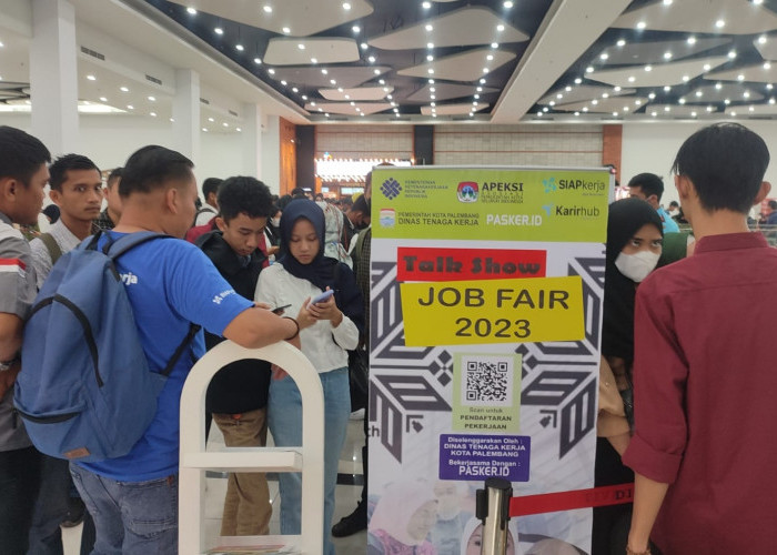 Woww! 10.000 Pelamar Mengikuti Job Fair HUT APEKS ke-23 yang Digelar Disnaker Palembang