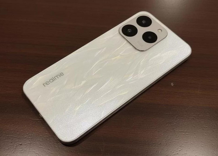 Realme 15T 5G Ditenagai Chipset Dimensity 6400 Max dengan Teknologi Dynamic RAM Expansion 