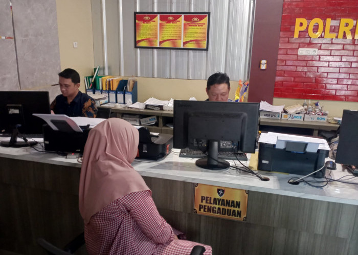 Berawal Saling Pandang Diduga Dendam Lama, IRT Bertetangga di Palembang Saling Lapor Korban Pengeroyokan 