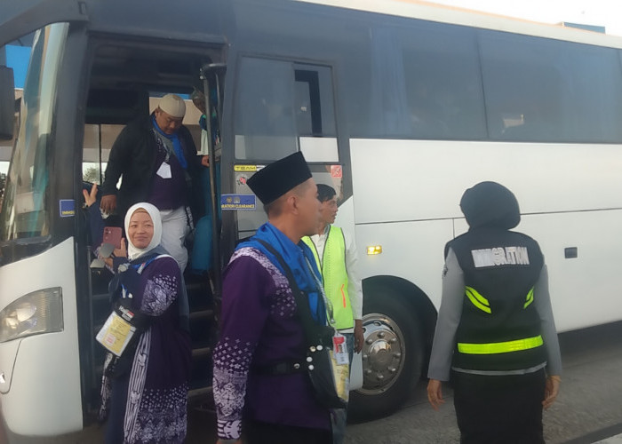 Penantian 12 Tahun Meski Istri Berpulang, CJH Asal OKU Timur Ini Fokus Jaga Kondisi Fisik di Tanah Suci 
