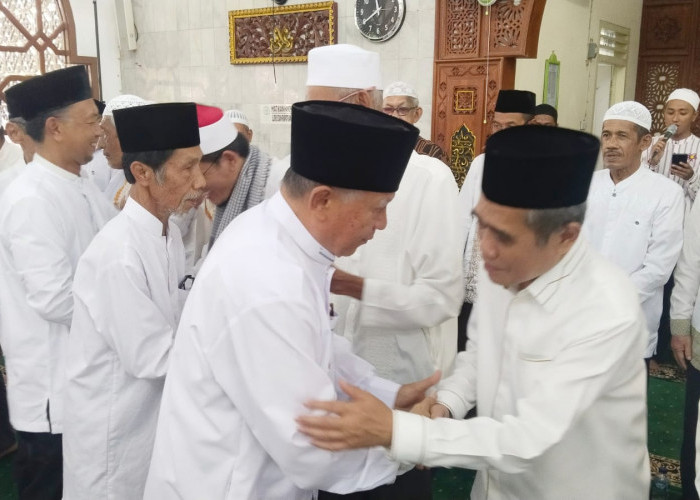 Wabup Ogan Ilir Hadiri Sedekah Haji Bersama Jemaah Haji Asal Tanjung Batu, Ini Pesannya! 