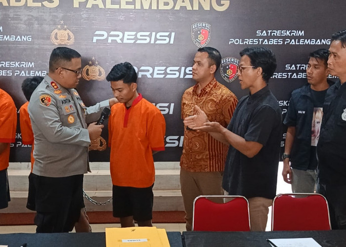 Komplotan Spesialis Curi Baterai Tower Dibekuk, Beraksi 15 TKP Pakai Senpi Hasil Gerebekan  