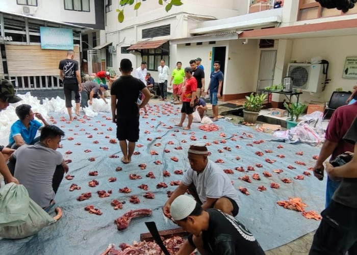 PN Palembang Sebarkan Ratusan Paket Daging Kurban Kepada Warga