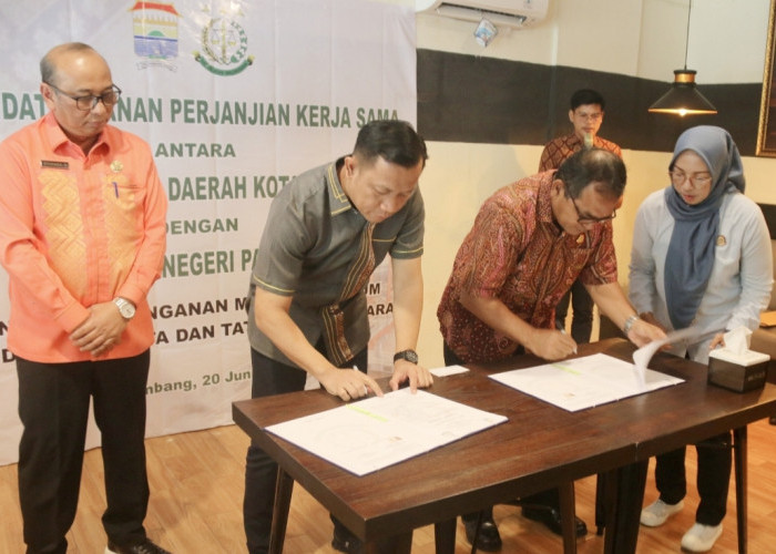 Sinergi Pulihkan Keuangan Negara dari Sektor Pajak, Bapenda Kota Palembang-Kejari Palembang Teken MoU
