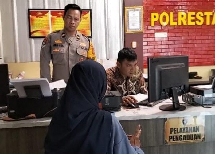 Hampiri Perempuan Sedang Jalan Kaki Modus Tanya Seseorang, 2 Pria di Palembang Rampas iPhone Korban