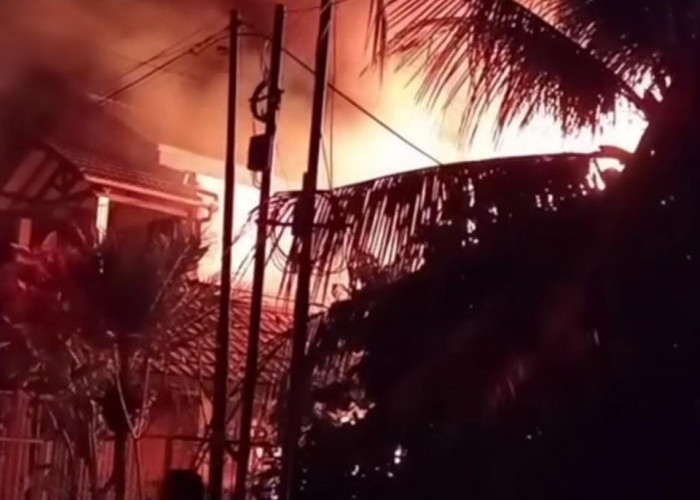  Rumah di Talang Semut Palembang Hangus Terbakar, 5 Orang Penghuni Lolos dari Maut