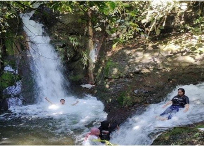 Cughop Duo Muaro, Air Terjun yang Jernih dan Indah di Kabupaten Empat Lawang, Sumsel