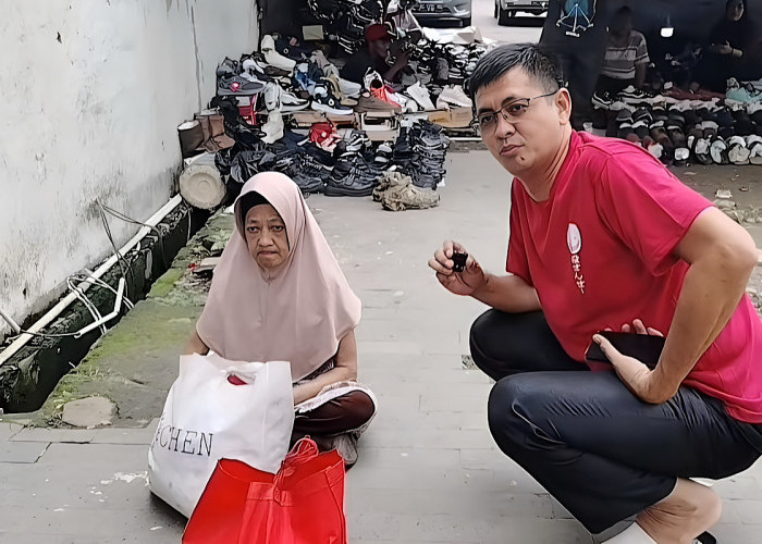 Masayu Ditelantarkan Anak di Bawah Jembatan Ampera, Untung Ada Pak Agus 