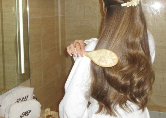 7 Tips Merawat Rambut Agar Tetap Sehat, Kuat, dan Berkilau: Cara Hemat tanpa ke Salon!