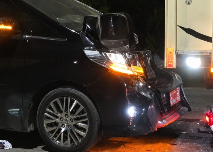 Innalillahi, KH Anwar Zahid Alami Kecelakaan, Mobil Ringsek Ditabrak Truk, Kini Live Diyoutubenya