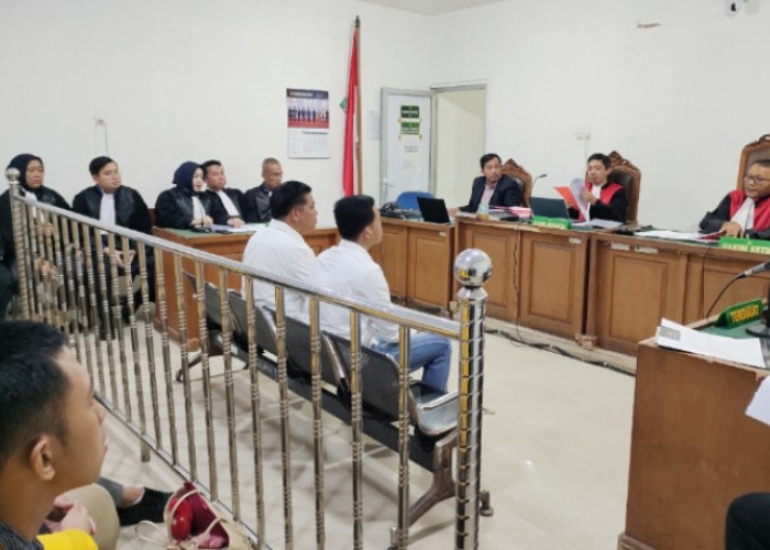 Jaksa Dakwa Anggota DPRD Muara Enim dan Anak Terima Gratifikasi Rp1,6 Miliar serta Mobil Alphard