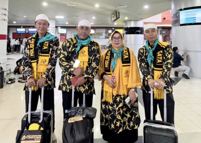 3 Keluarga Deklarator DPW PKB Sumsel dan Perempuan Bangsa Diberangkatkan Umroh