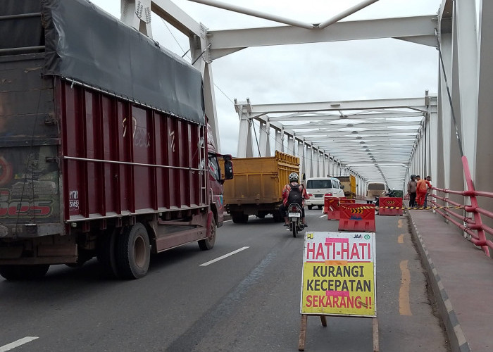  Perbaiki Besi Siku Retak Butuhkan Waktu 3 Hari, Warga Melintas Jembatan Musi 2 Palembang Diminta Waspada 