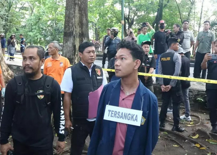 Makin Panas! Agus Buntung Dapat 'Tamparan Keras' Saat Rekonstruksi, Warga Sampai Ucapkan Kata Kasar