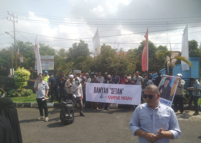 'Kampus Merah' di Palembang Didemo Aliansi Gerakan Masyarakat Peduli Pendidikan, Begini Tuntutannya! 