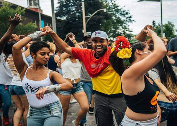Aksi Koboi Terjadi di Festival Salsa Toronto, 2 Warga Tewas 