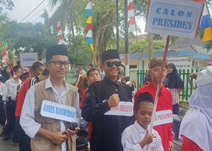 3 Bakal Calon Presiden Kampanye di Pawai Karnaval Kemerdekaan di Kayuagung