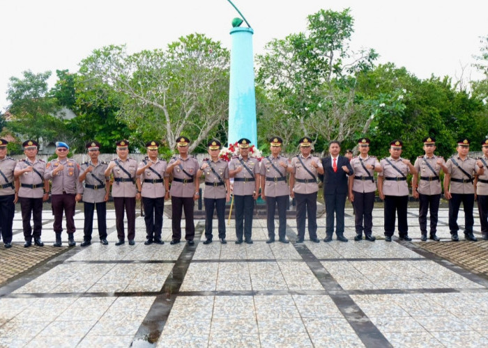 Polres OKI Ziarah ke TMP Kesuma Negara Jelang Hari Bhayangkara ke-80