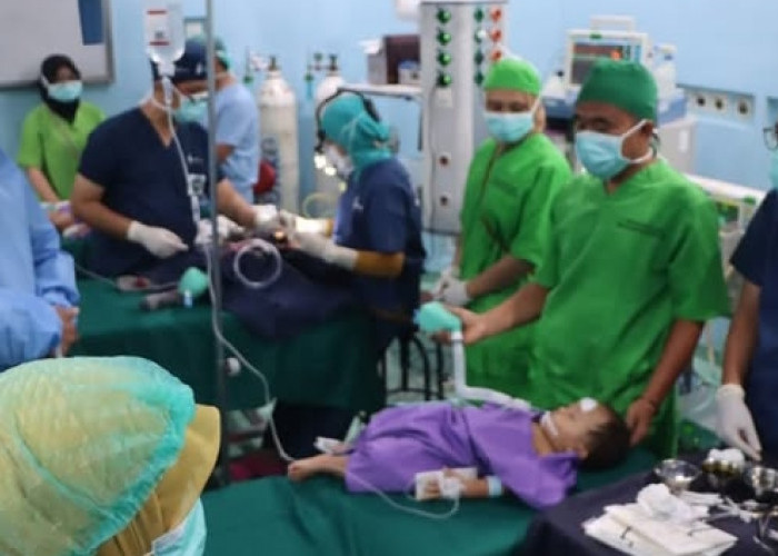  19 Pasien Bibir Sumbing di Muara Enim Dibantu Operasi Gratis 