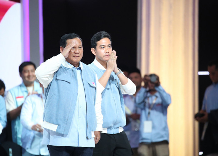 Prabowo Janjikan Bangun Rumah Sakit Modern dan Perbaiki Gaji Guru Honorer