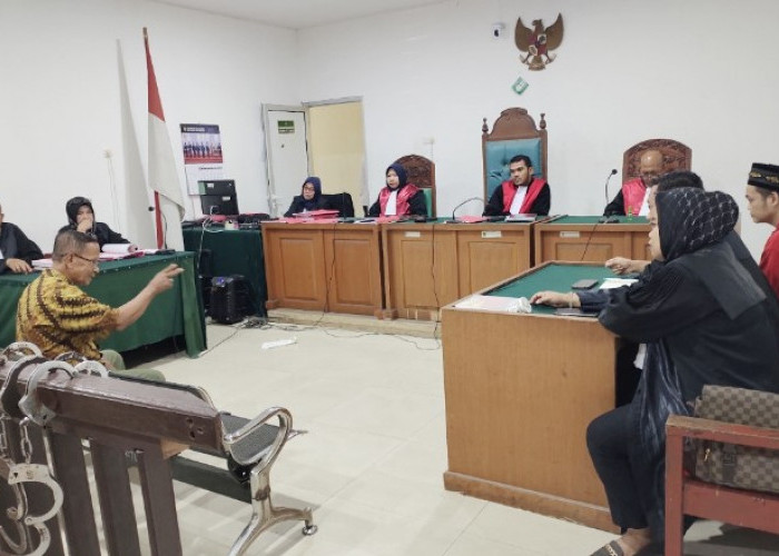 Pilunya Nasabah BCA di Sidang Bobol ATM Modus Tusuk Gigi: Tabungan Lebaran Rp25 Juta Ludes, Tersisa Rp160 Juta