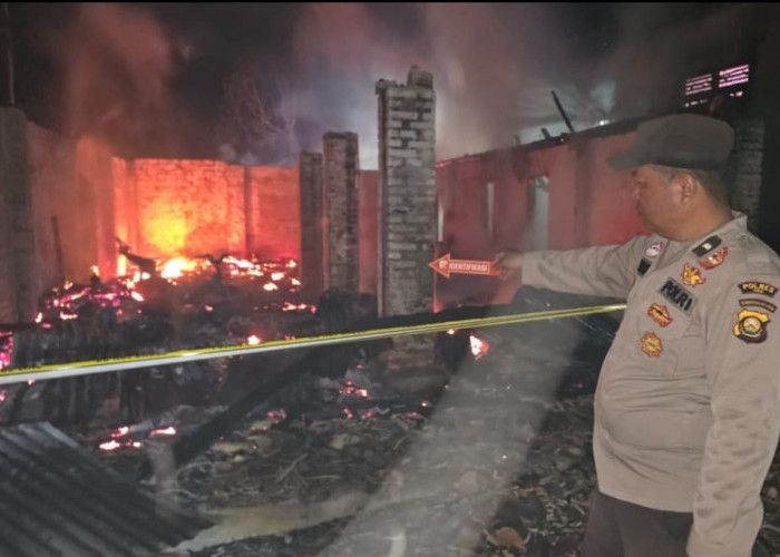 Rumah Panggung Ludes Terbakar di OKU, Polda Sumsel Bergerak Cepat, Kerugian Capai Rp100 Juta