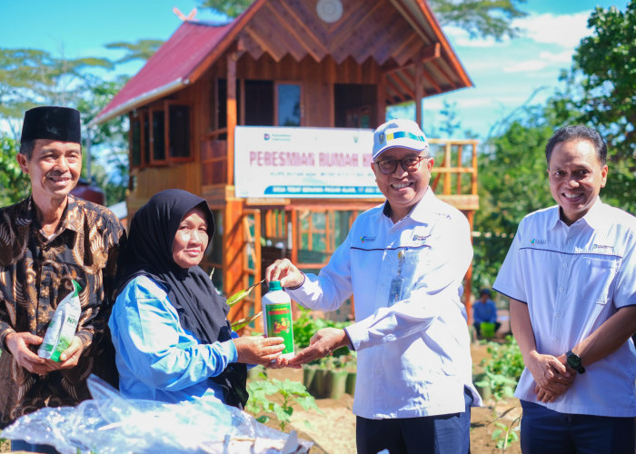 Dukung Pengembangan Kopi Lokal, Pusri Resmikan Rumah Kompos di Desa Tebat