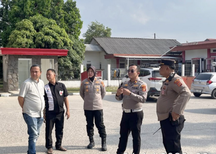 Kapolres Ogan Ilir Lakukan Pengecekan Stok dan Antrean BBM di SPBU, Imbau Tertib dan Tak Berulang