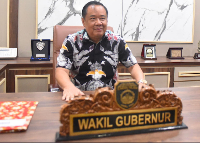 Cik Ujang  Merasa  Terharu Bisa Menempati Ruang Kerja Wakil Gubernur Sumsel 