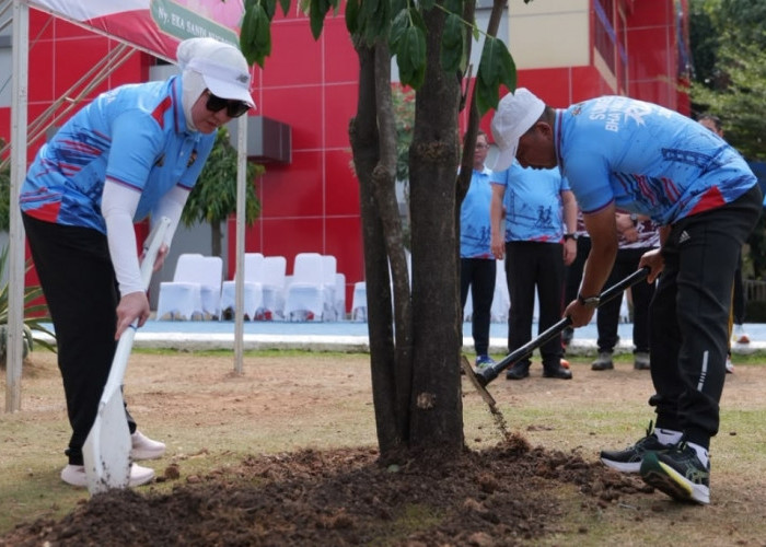 Kapolda Sumsel Tanam Pohon Produktif di Mapolda, Dukung Ketahanan Pangan dan Lingkungan Berkelanjutan