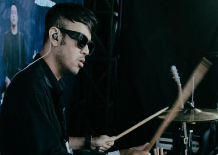 Aries Budiman Drummer Band Garasi Meninggal Dunia 