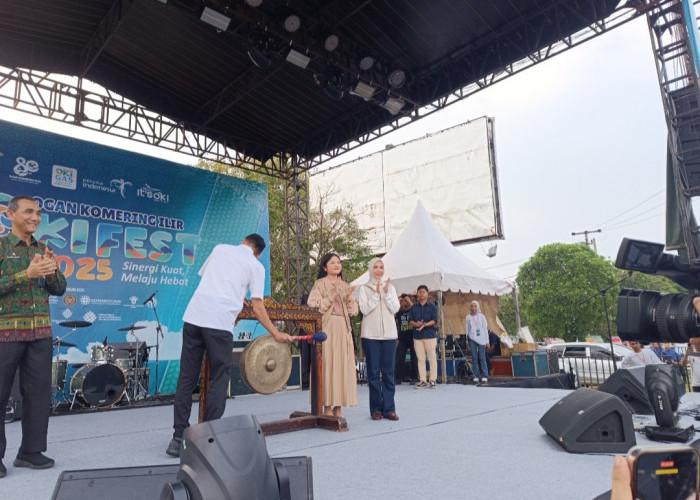 Bupati OKI Ajak Masyarakat Majukan Ekonomi Kreatif Lewat OKI Fest 2025