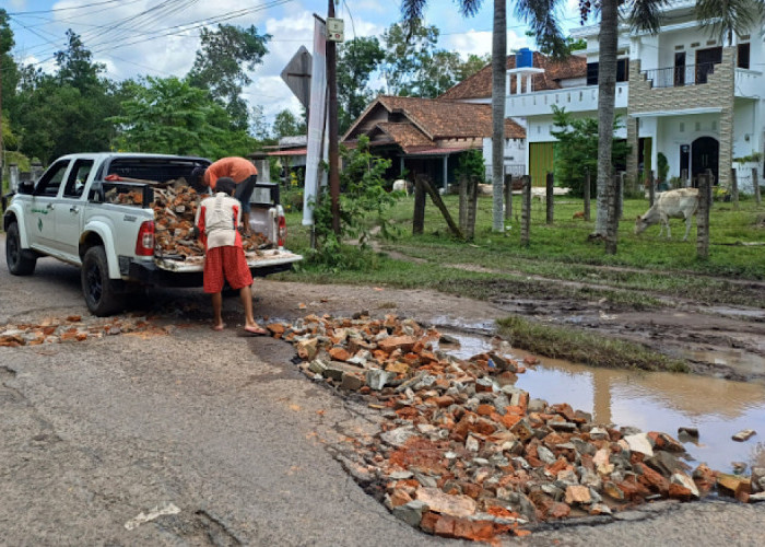 Sejumlah Fakta Disampaikan Anggota DPRD Ogan Ilir ke Dinas PUBM-TR Sumsel, Sebab Jalan Rusak Itu Dapilnya