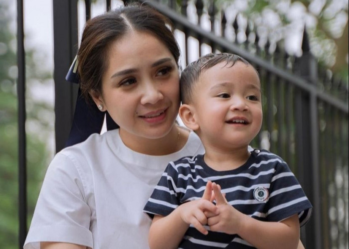 Nagita Slavina dan Putranya Rayyanza Jadi Selebriti Terfavorit Diajang Indonesia Awards 2023