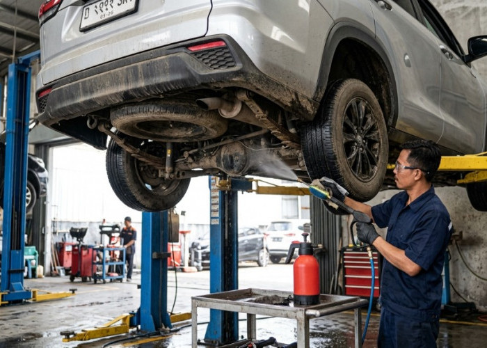 Jangan Biarkan Aspal Menempel di Kolong Mobil! Begini Cara Membersihkannya agar Tidak Cepat Berkarat