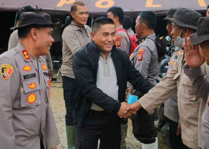 Pastikan Distribusi Logistik Lancar, Kabaharkam Polri Kunjungi Posko Bencana Aceh Tamiang