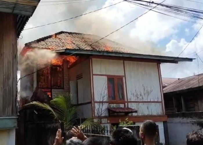 Rumah Guru di Seberang Ulu I Palembang Ludes Dilahap Si Jago Merah 