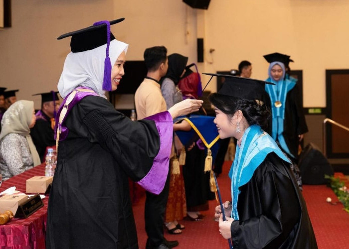 Wisuda Universitas Bina Darma Sukses Digelar, Putri Bungsu Herman Deru Sampaikan Hal Ini