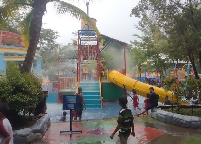 Tawarkan Wahana Menarik Disertai Promo, Pengunjung Opi Water Fun Palembang Membludak, Luar Daerah